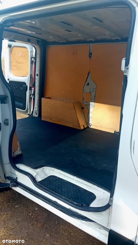 Renault trafic - 13