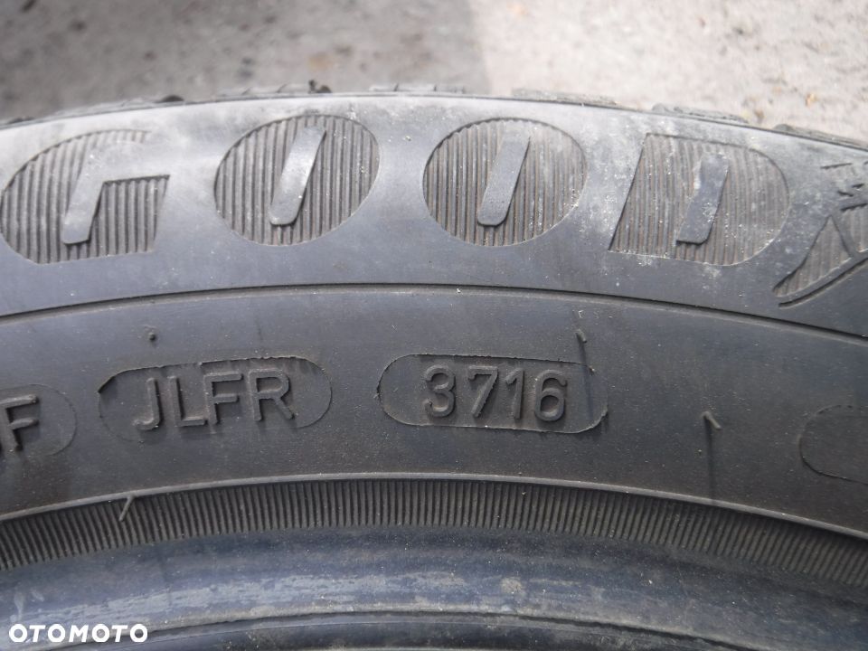 Opona 1 szt  Goodyear ultragrip 9 205/65/16  jak nowe - 3