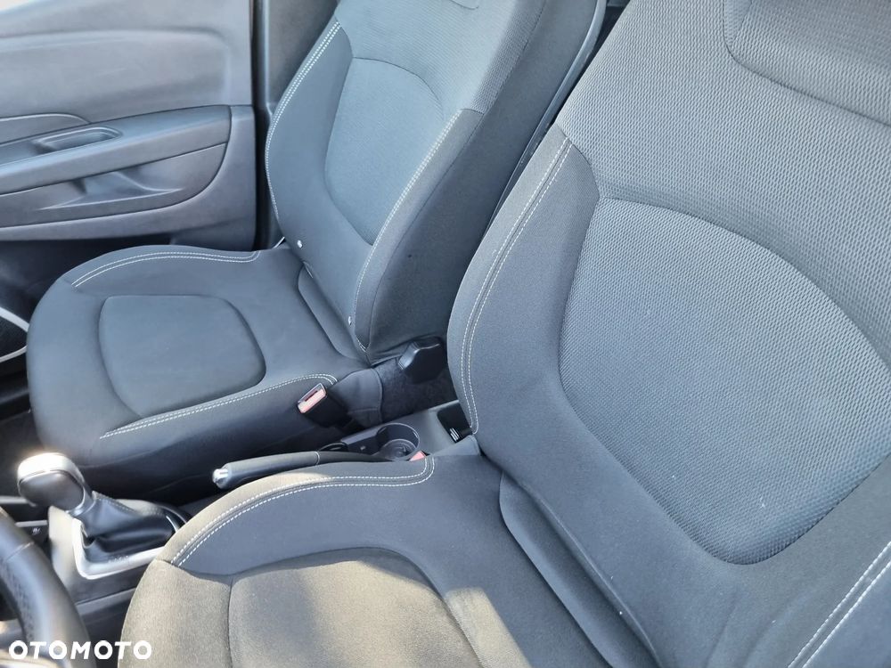 Renault Captur 1.5 dCi Energy Intens EDC EU6 - 23