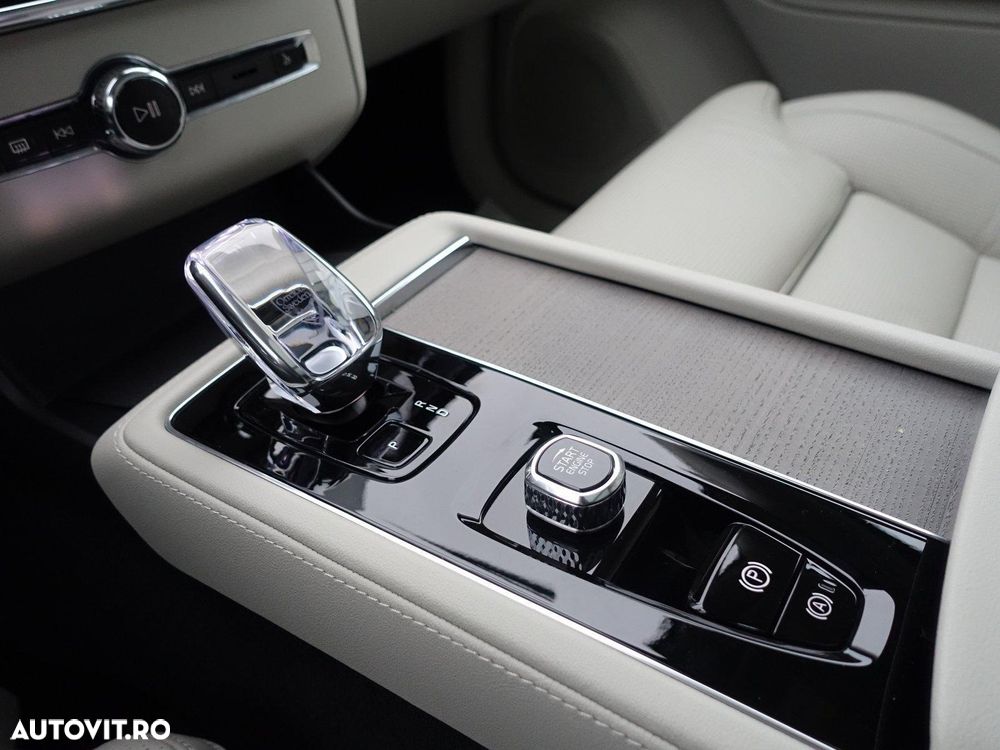 Volvo XC 90 T8 AWD Plus Bright - 12