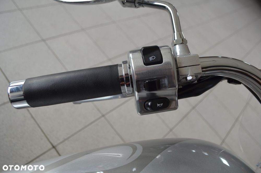 Yamaha Road Star - 34