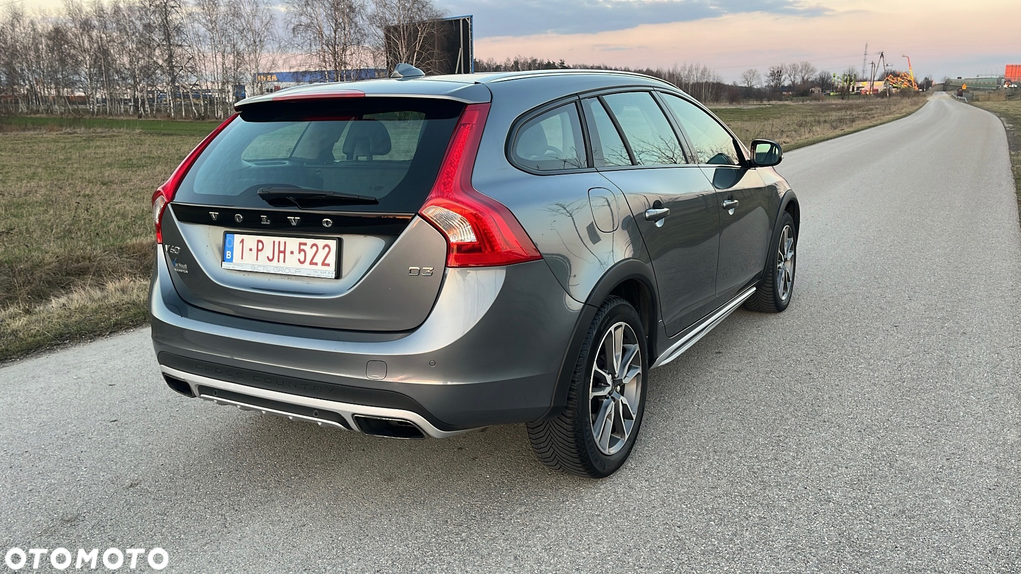Volvo V60 Cross Country D3 Geartronic - 13