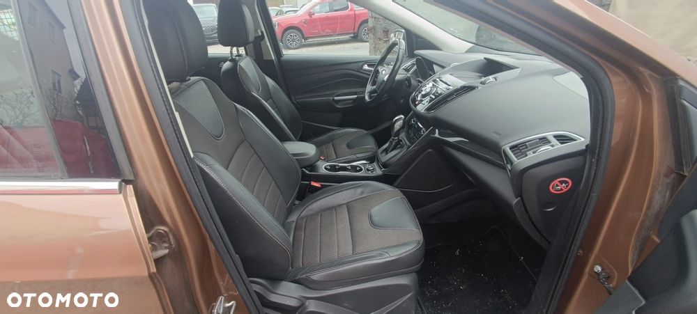 Ford Kuga 2.0 TDCi 4x4 Titanium - 17