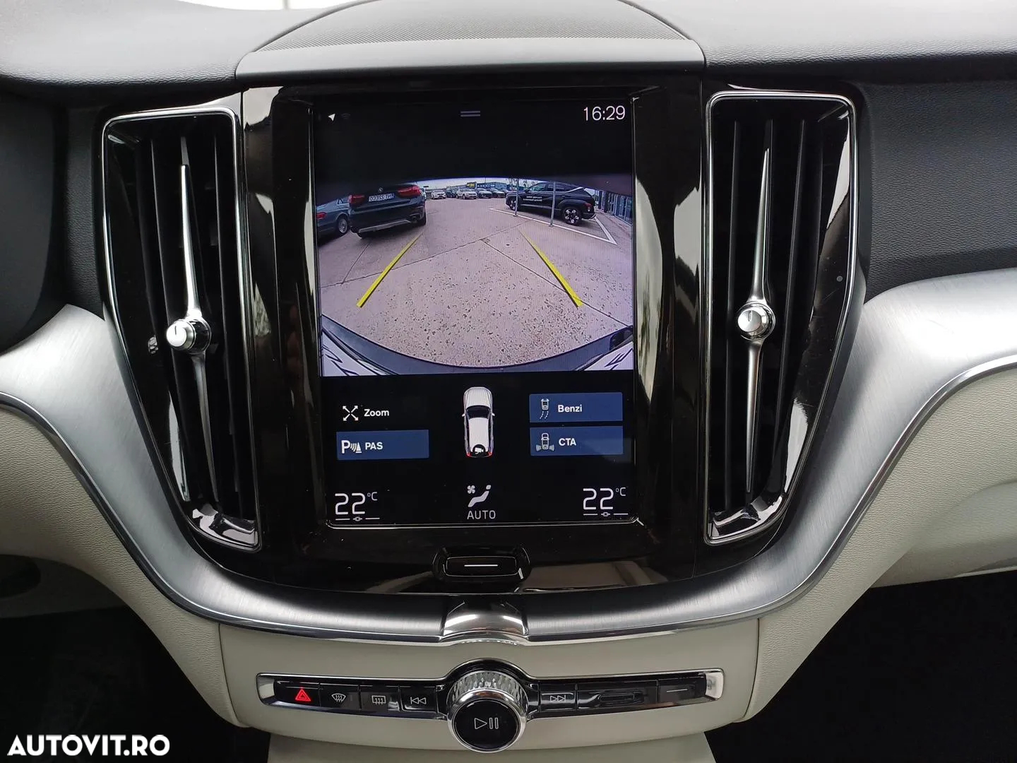 Volvo XC 60 D4 AWD Geartronic Momentum - 15