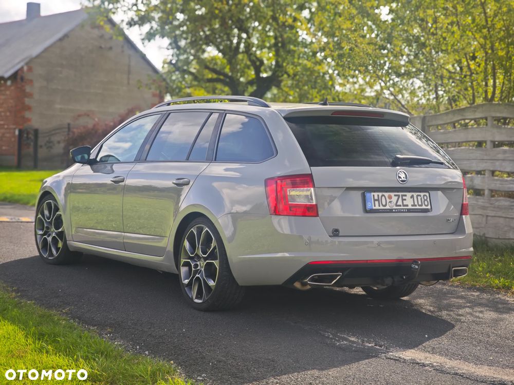 Skoda Octavia 2.0 TDI RS - 10