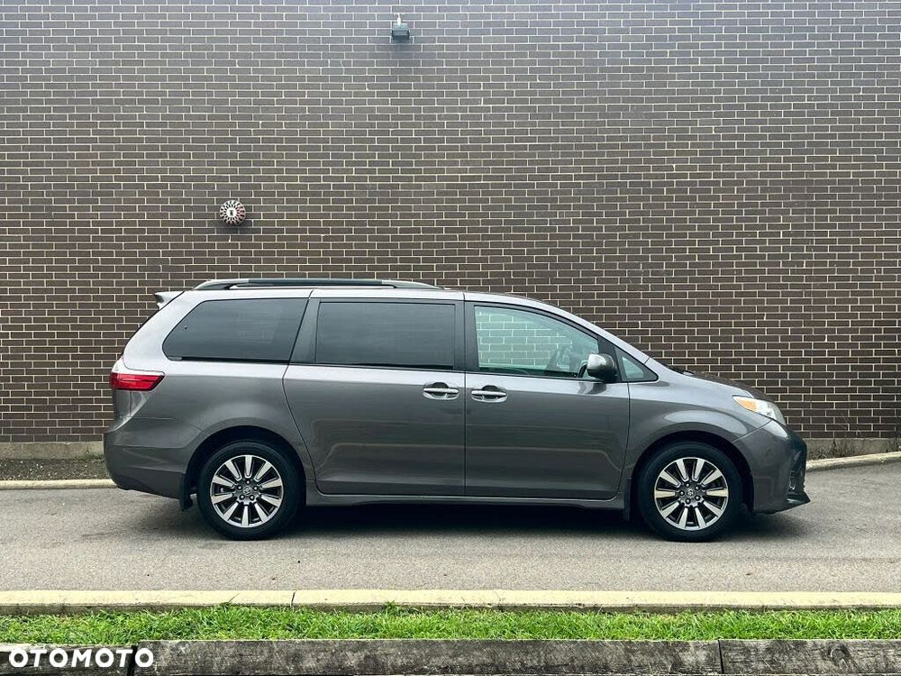 Toyota Sienna 3.5 V6 XLE AWD - 4