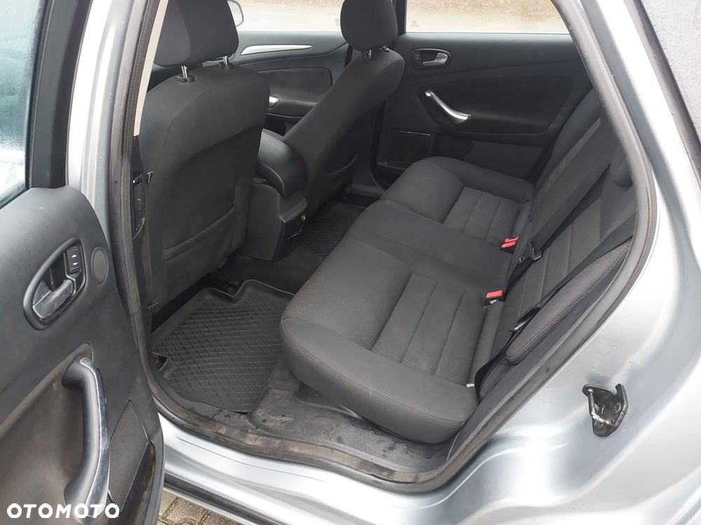 Ford Mondeo 2.0 TDCi S - 10