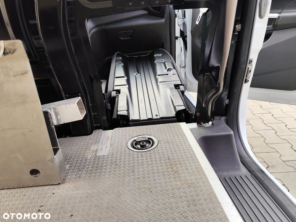 Ford TRANSIT CONNECT - 27