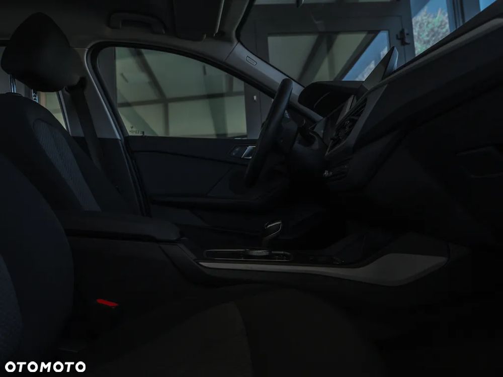 BMW Seria 1 118i Advantage - 11