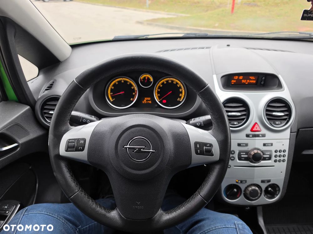 Opel Corsa - 11