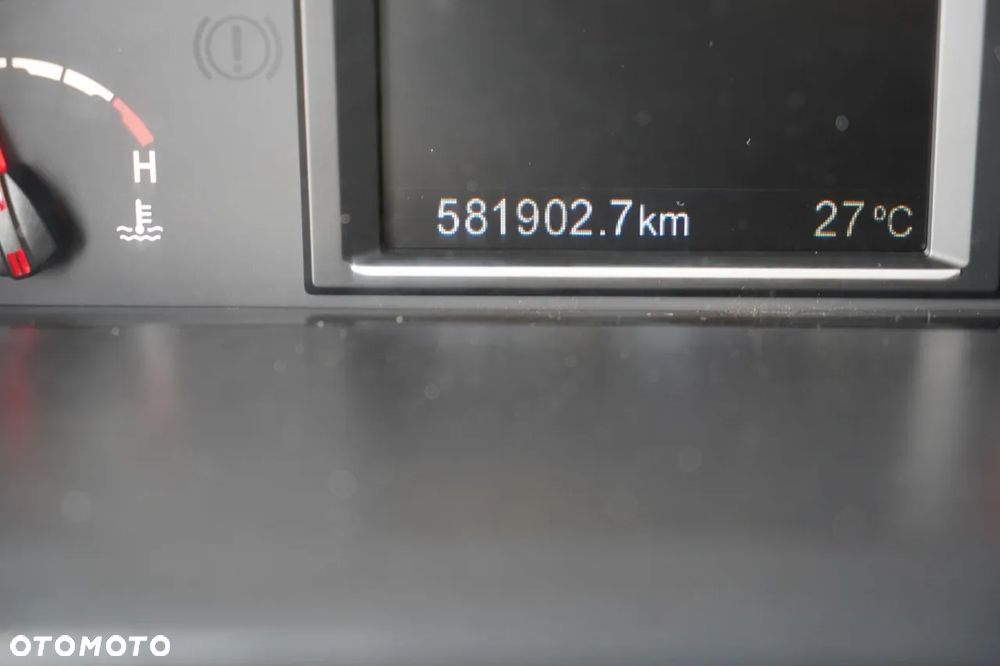 Scania R 580 / V8 / RETARDER / CAŁA NA PODUSZKACH / KLIMA POSTOJOWA / SKÓRY / OPONY 100 % / PO ZŁOTYM KONTRAKCIE SERWISOWYM - 37