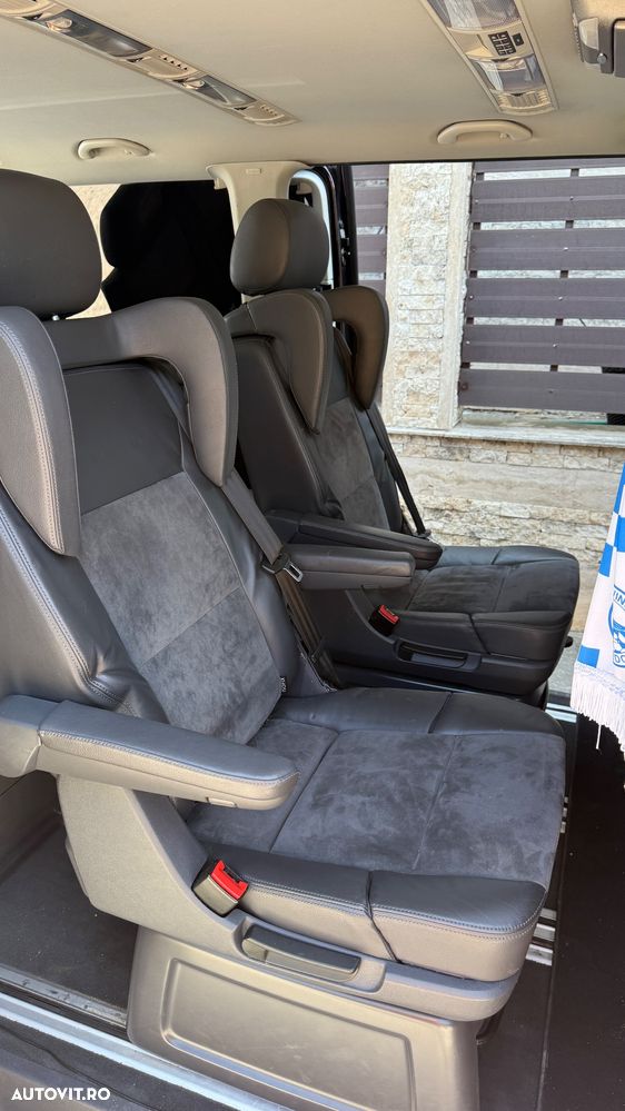 Volkswagen Multivan - 10
