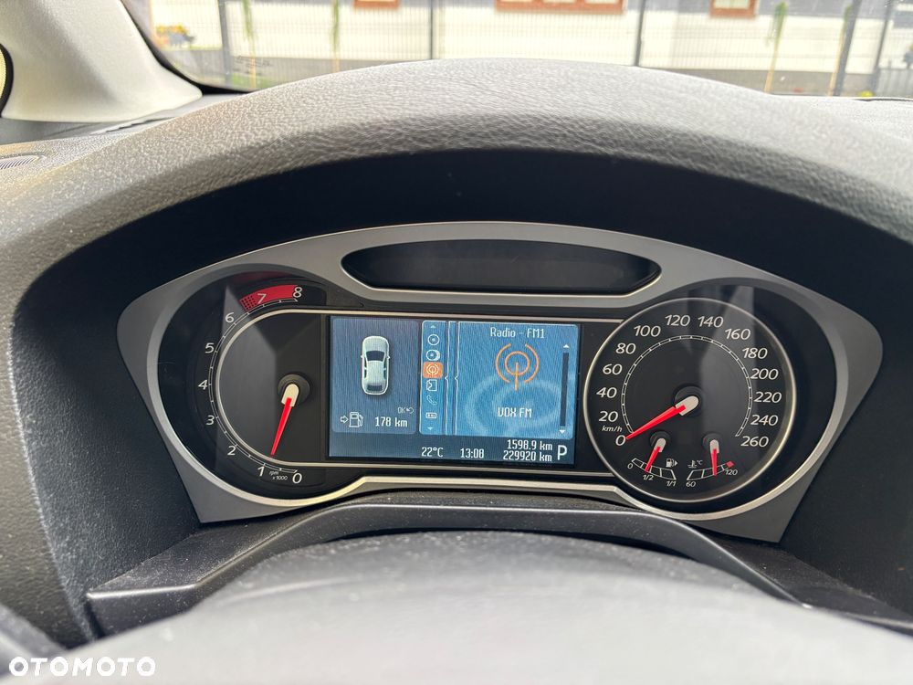Ford Galaxy 2.3 Ghia - 7