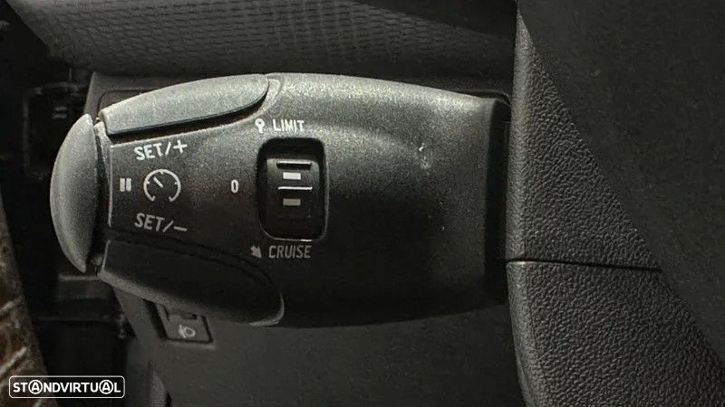 Peugeot 2008 1.6 BlueHDi Style - 23