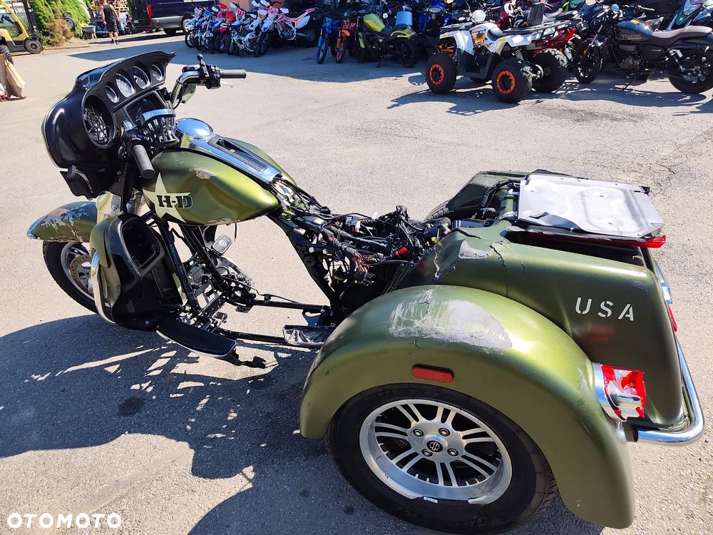 Harley-Davidson FLHTCU Ultra - 2