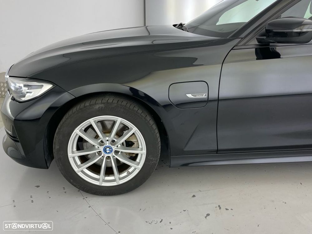 BMW 320 e Auto - 19