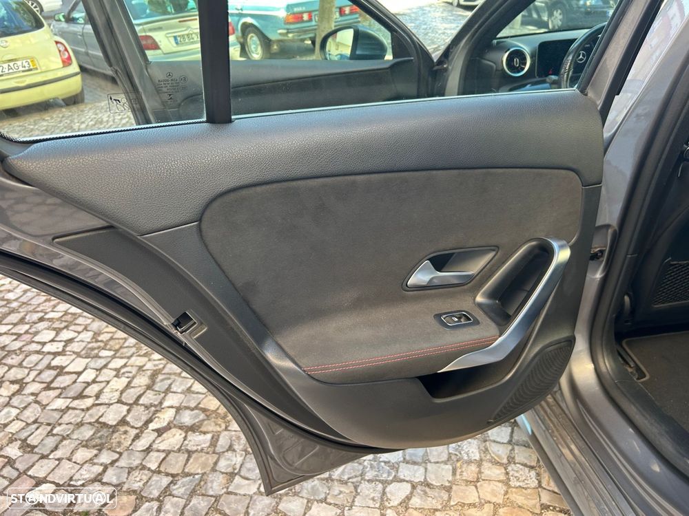 Mercedes-Benz A 180 d AMG Line - 11