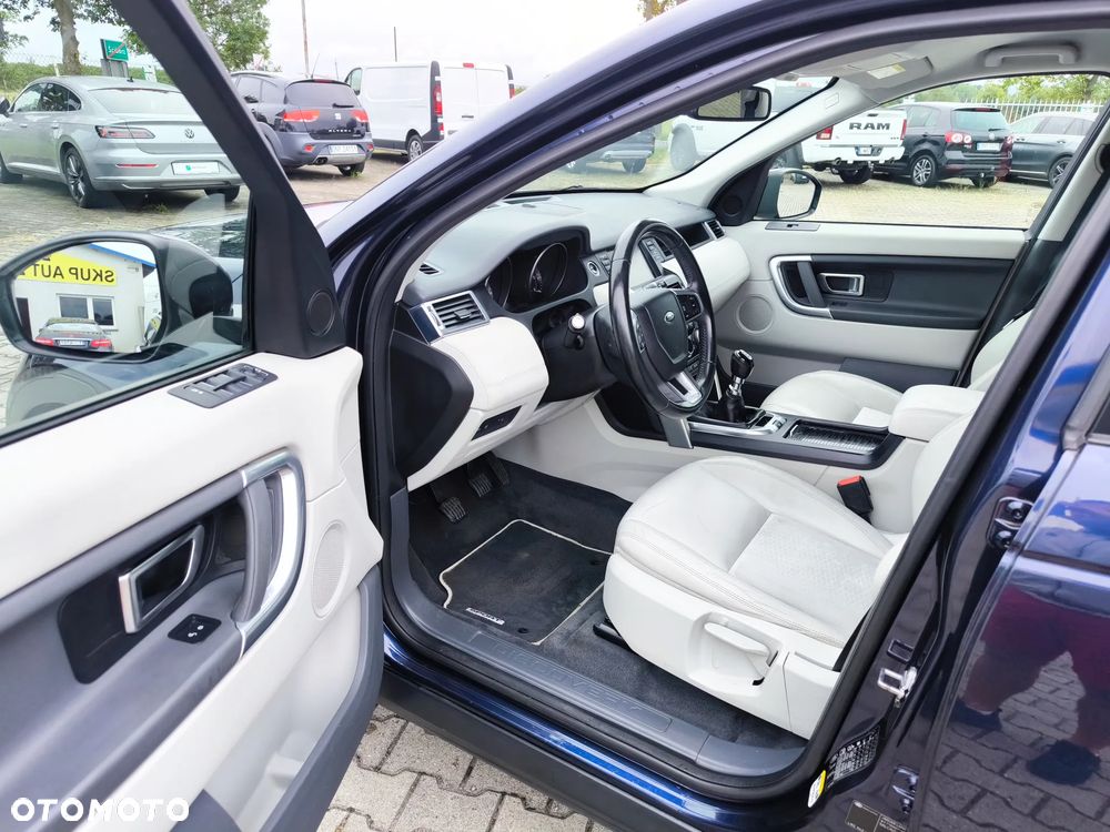 Land Rover Discovery Sport TD4 SE - 16