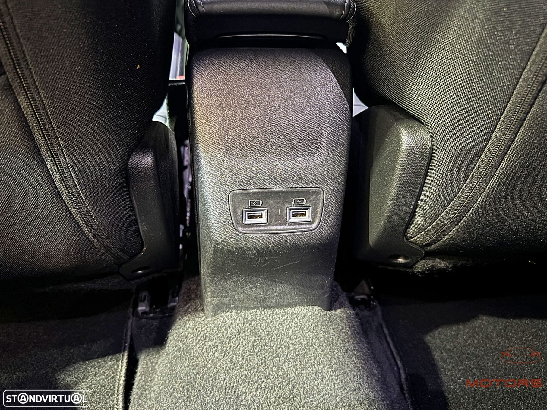 Peugeot 2008 1.2 PureTech Allure - 36