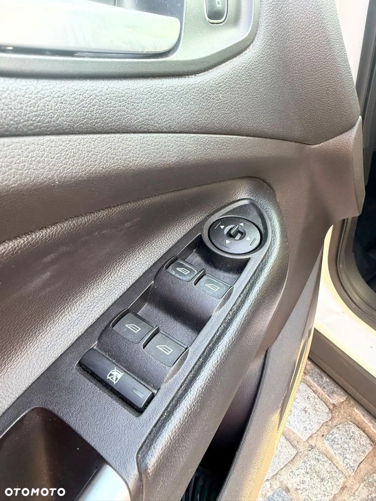 Ford Escape - 7