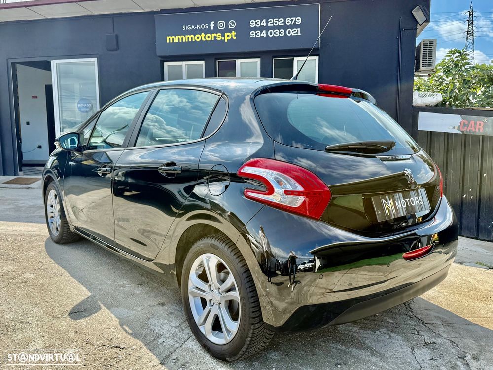 Peugeot 208 1.2 PureTech Style - 35