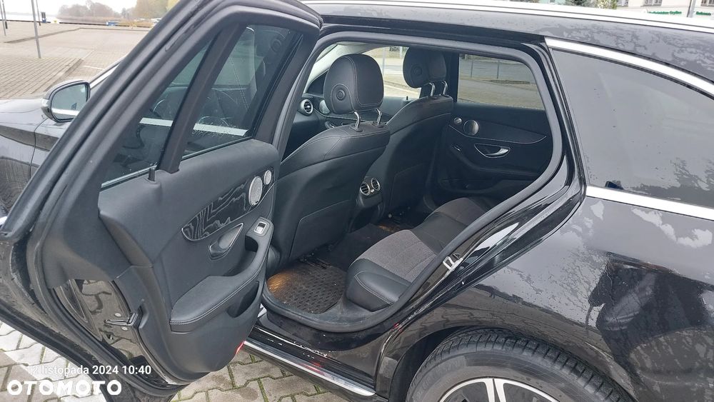 Mercedes-Benz Klasa C 220 d 4MATIC 9G-TRONIC - 9
