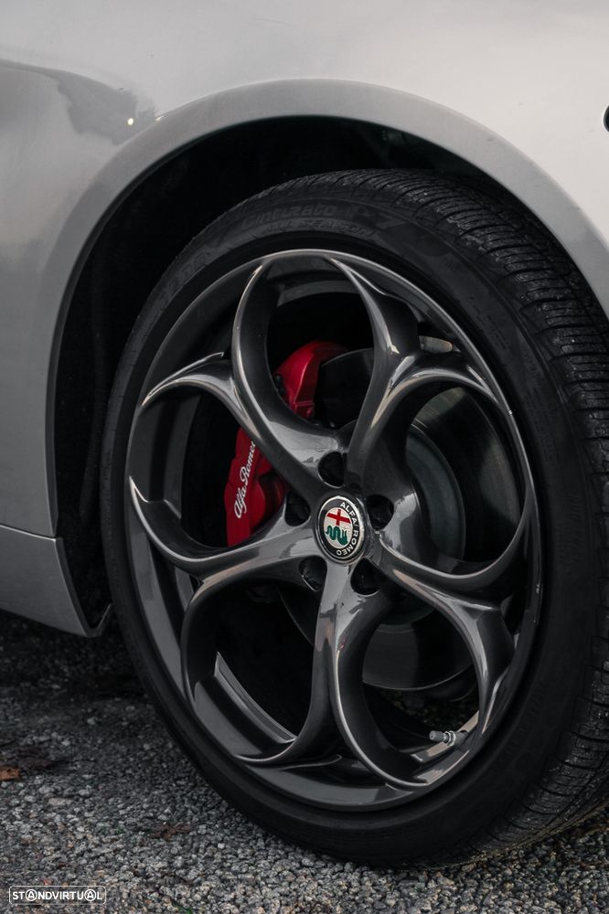Alfa Romeo Giulia 2.0 T Veloce Ti Q4 AT8 - 32
