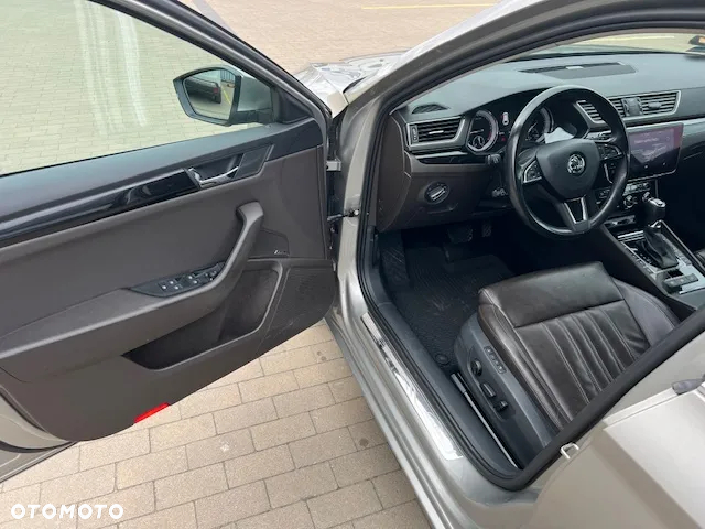Skoda Superb 2.0 TDI L&K DSG - 11