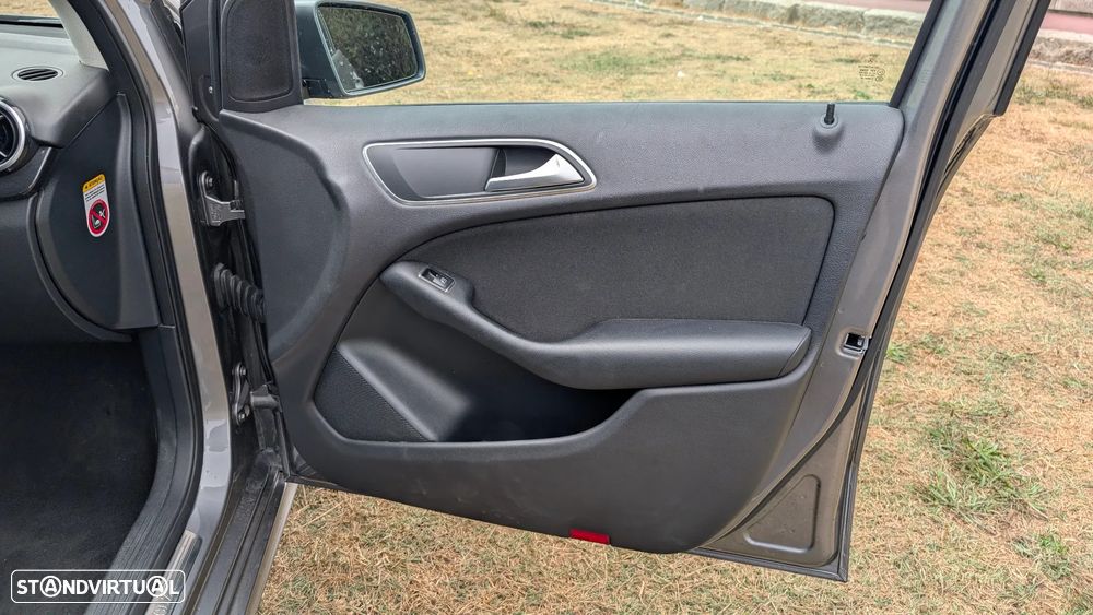 Mercedes-Benz B 180 BlueEfficiency - 21