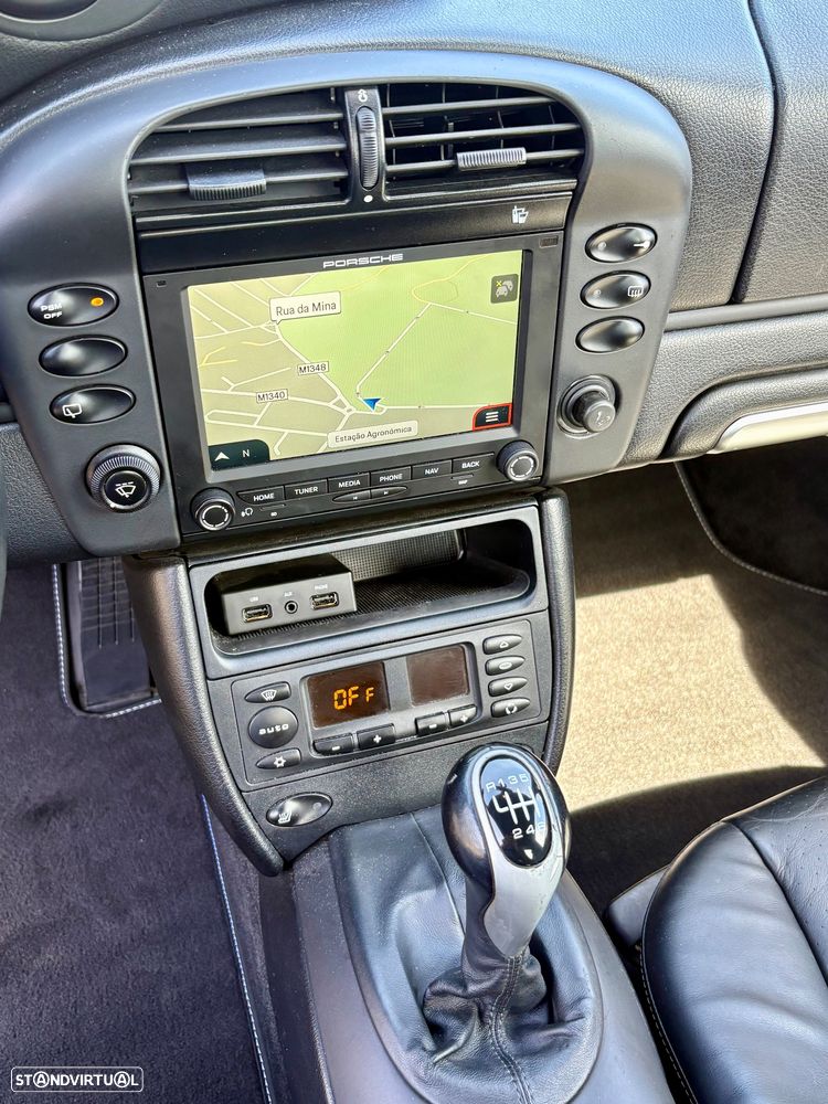 Porsche 911 (996) Carrera - 15