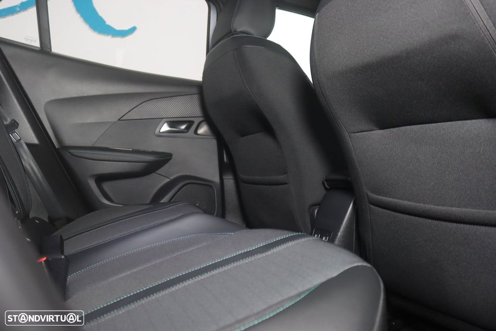 Peugeot e-2008 50 kWh Active Pack - 14