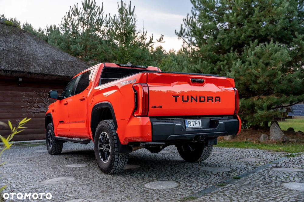 Toyota Tundra - 12