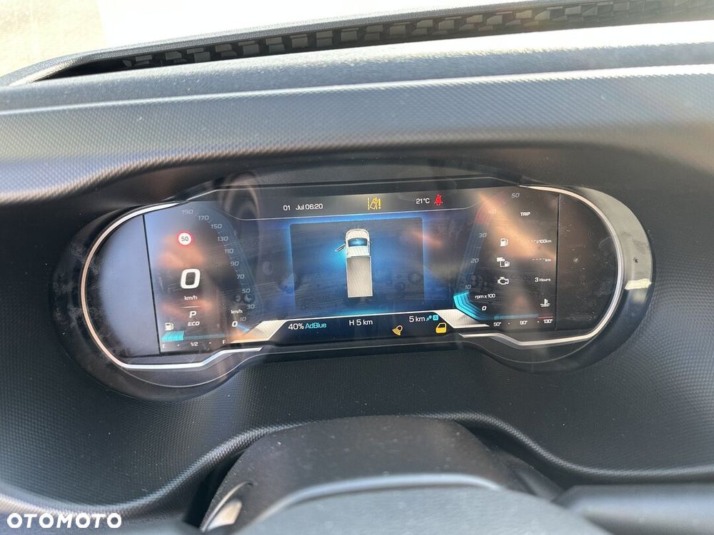 Iveco Daily 35C18 kontener z windą - 9