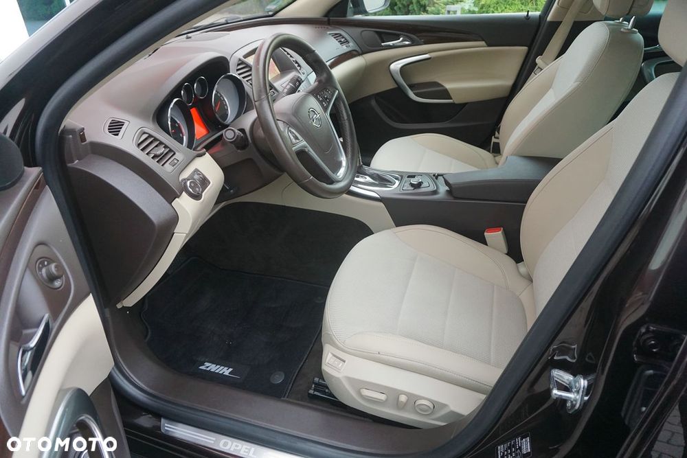 Opel Insignia - 16
