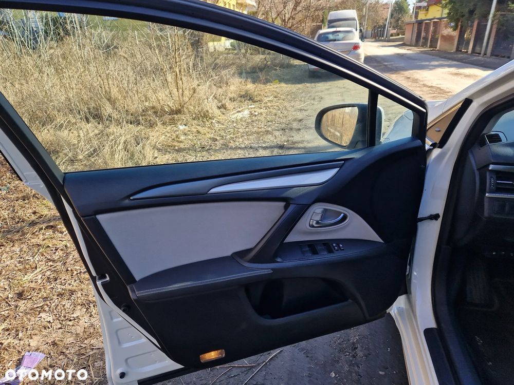Toyota Avensis 1.8 Style MS - 18