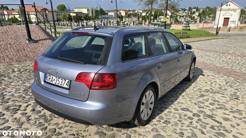 Audi A4 Avant - 13
