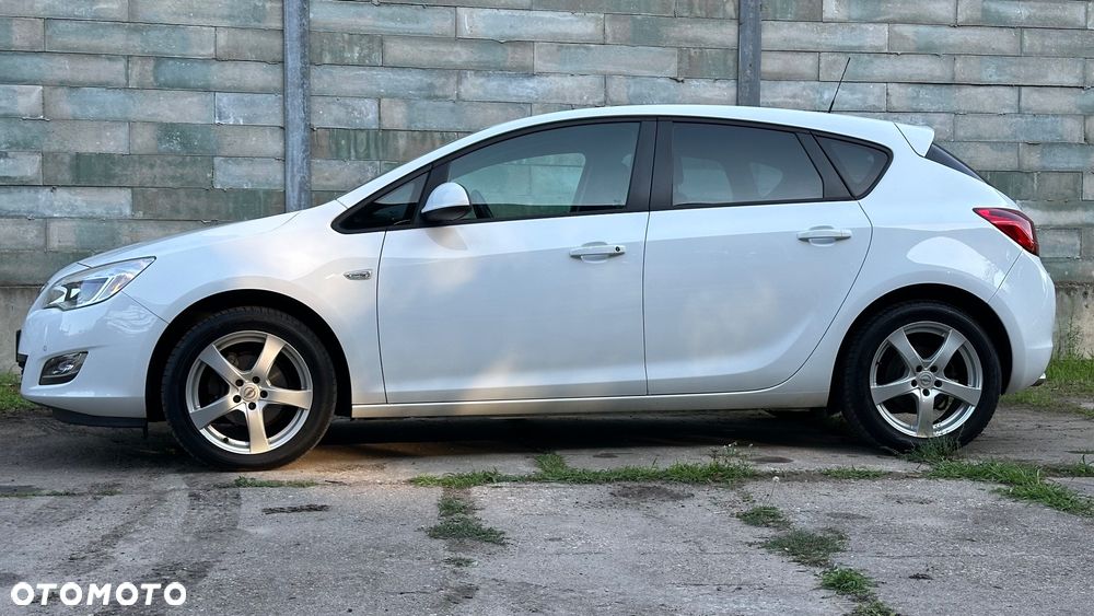 Opel Astra 1.4 Turbo Design Edition - 13