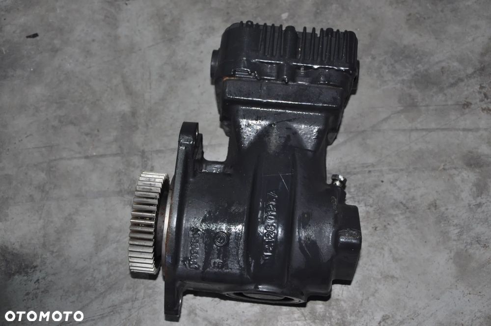 SPREZARKA KOMPRESOR POWIETRZA DEUTZ FAHR 6.1L6