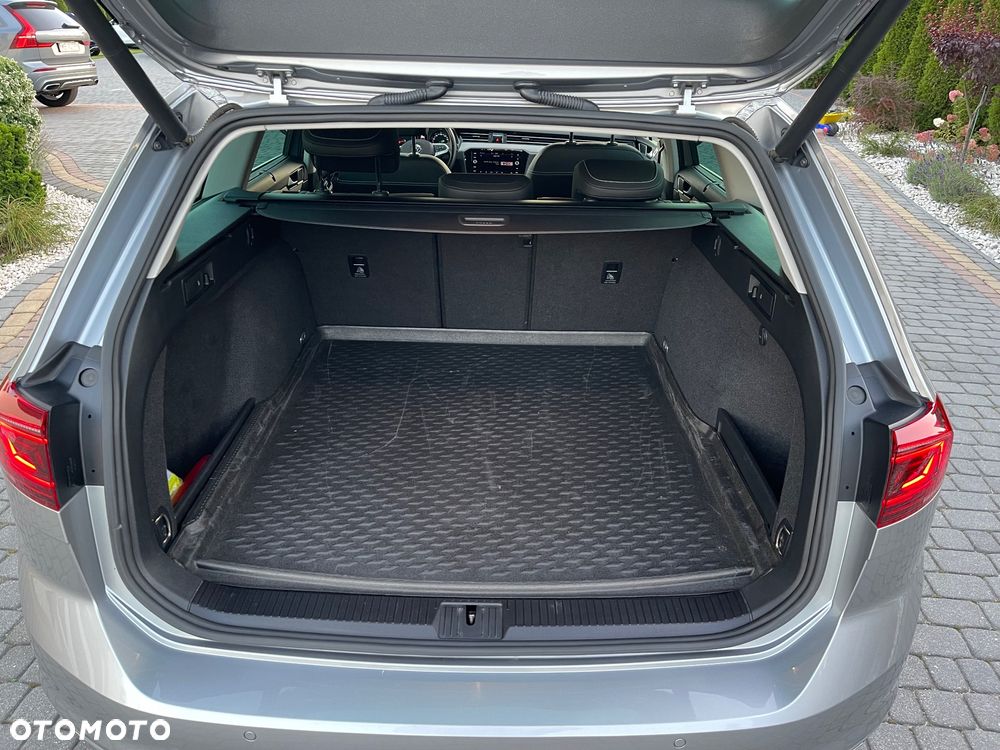 Volkswagen Passat 2.0 TDI 4Mot Elegance DSG - 9