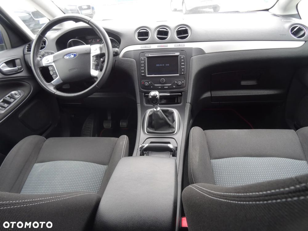 Ford S-Max - 10