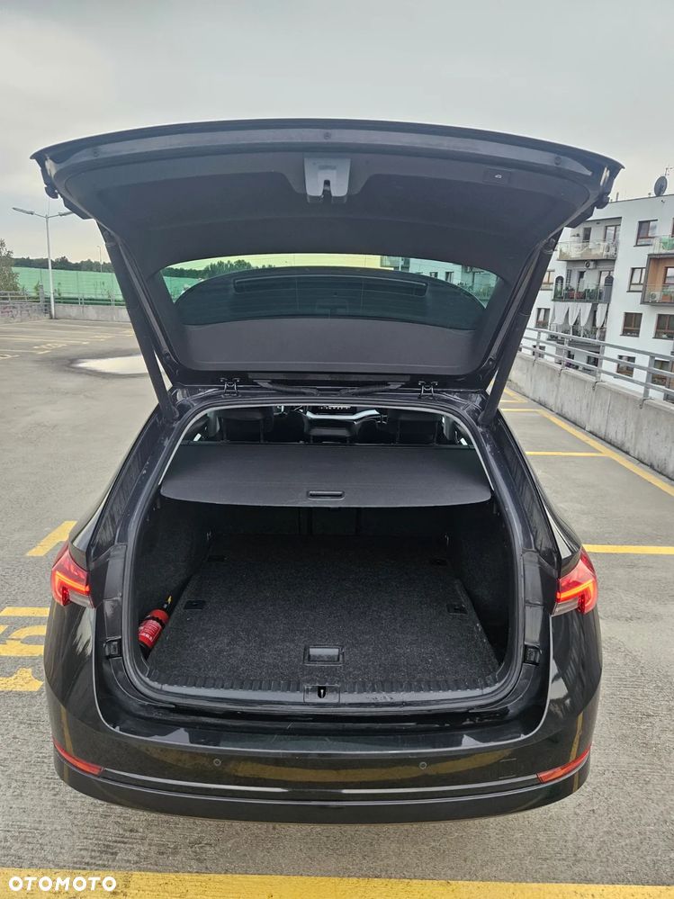 Skoda Octavia 1.5 TSI ACT Style - 10