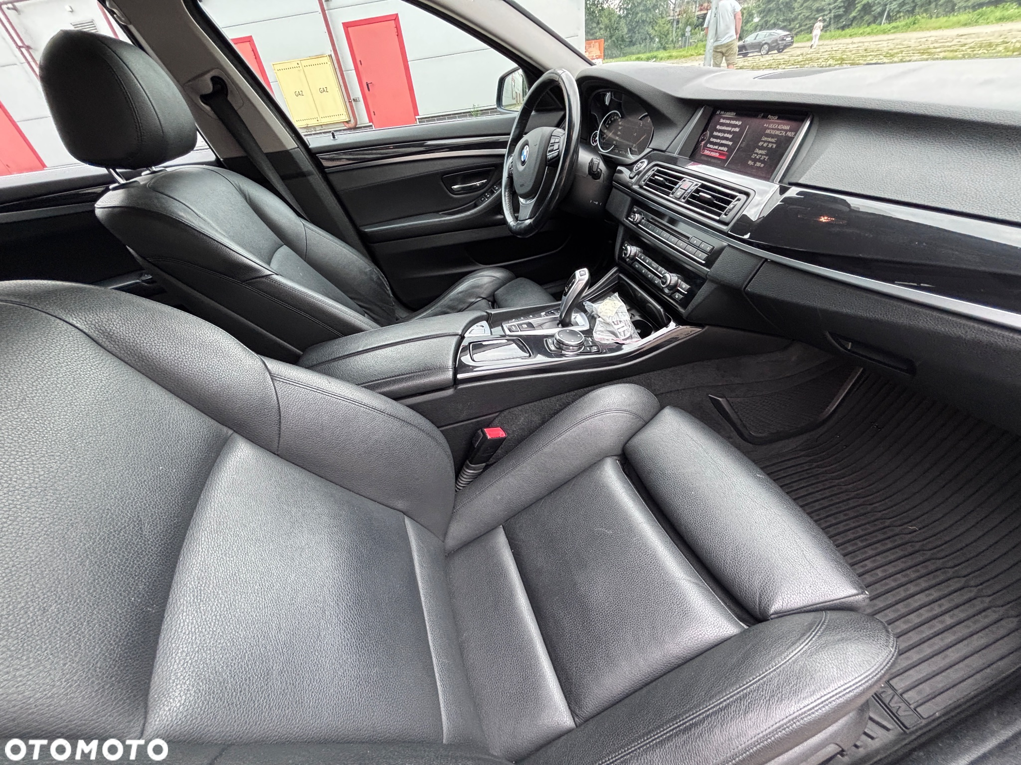BMW Seria 5 520d xDrive - 34