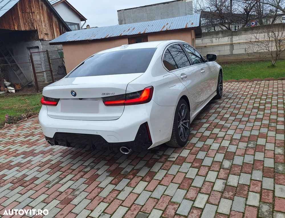 BMW Seria 3 330i AT - 5