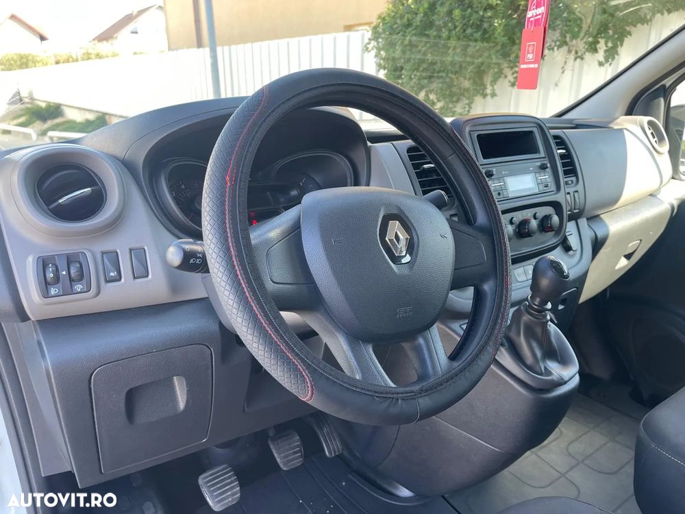 Renault Trafic - 11