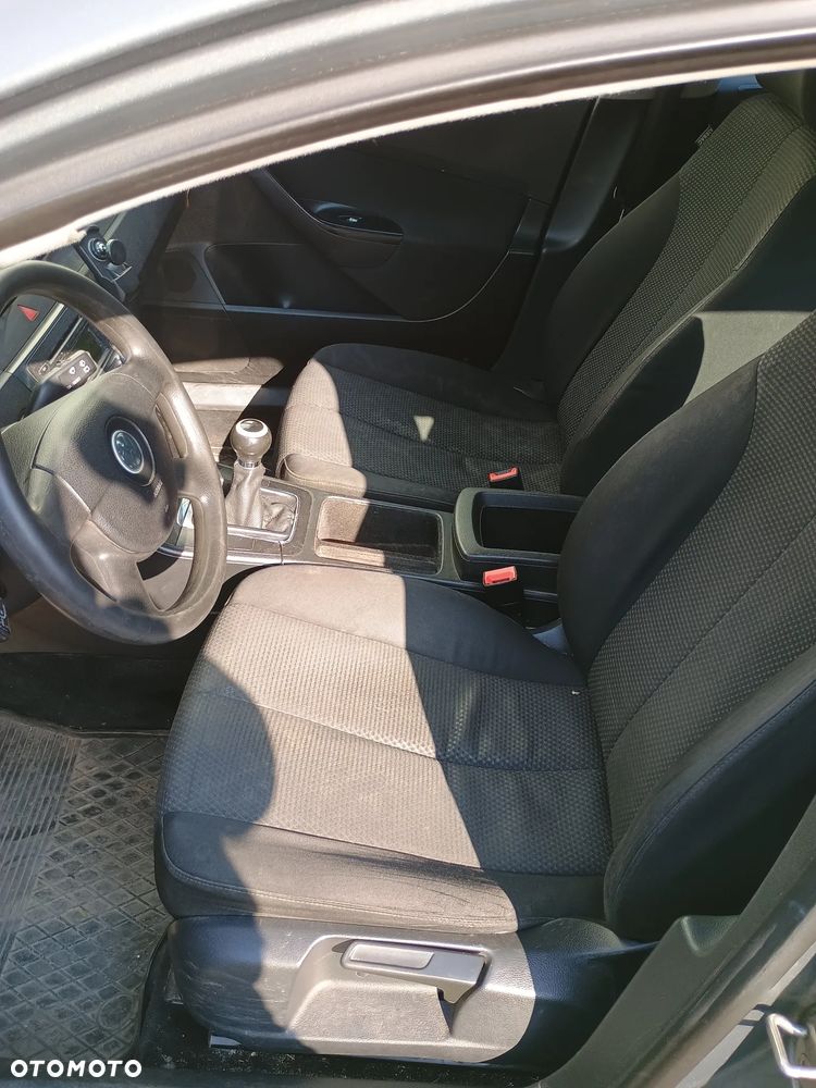 Volkswagen Passat - 6