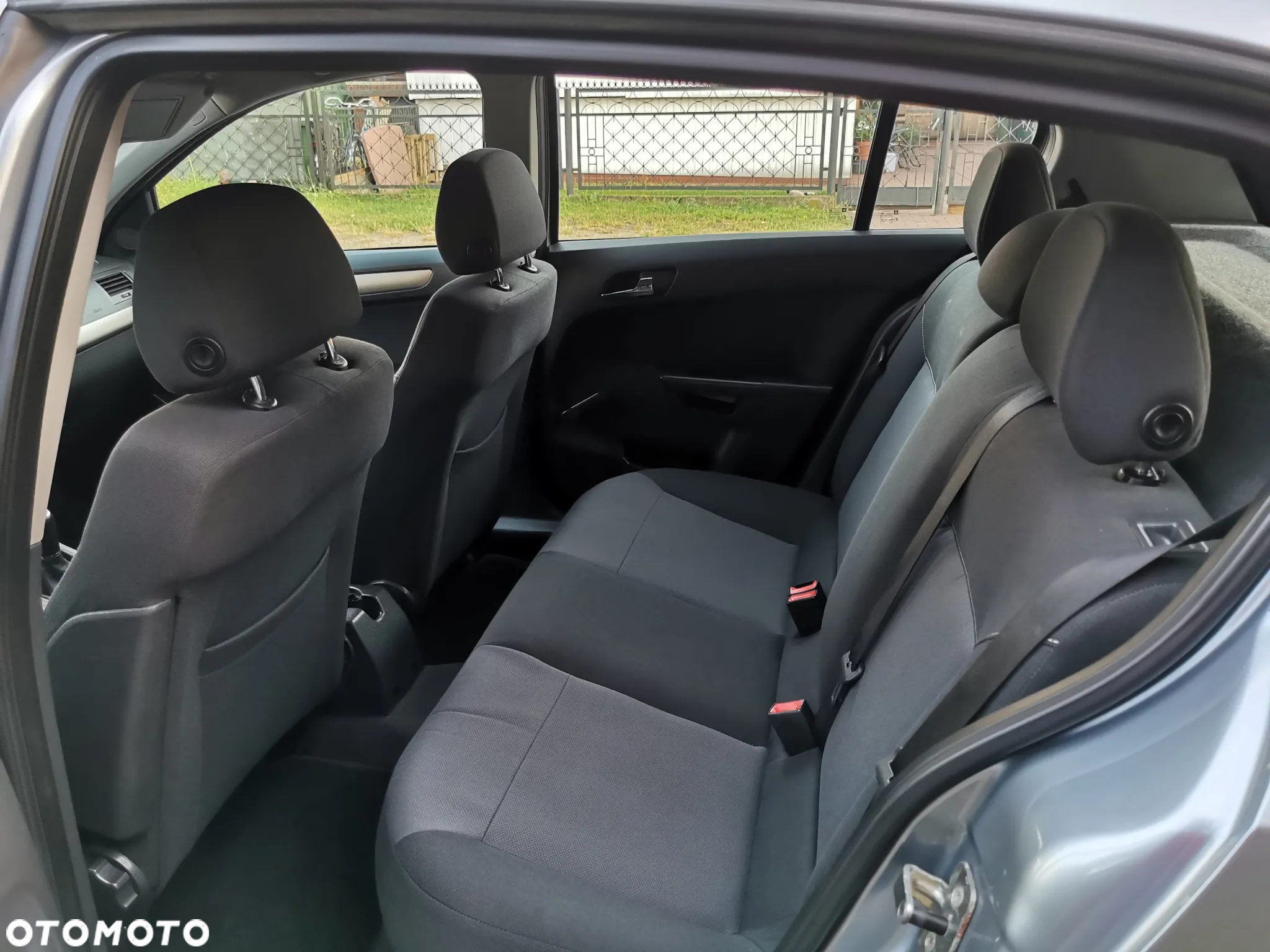 Opel Astra III 1.6 Essentia - 9