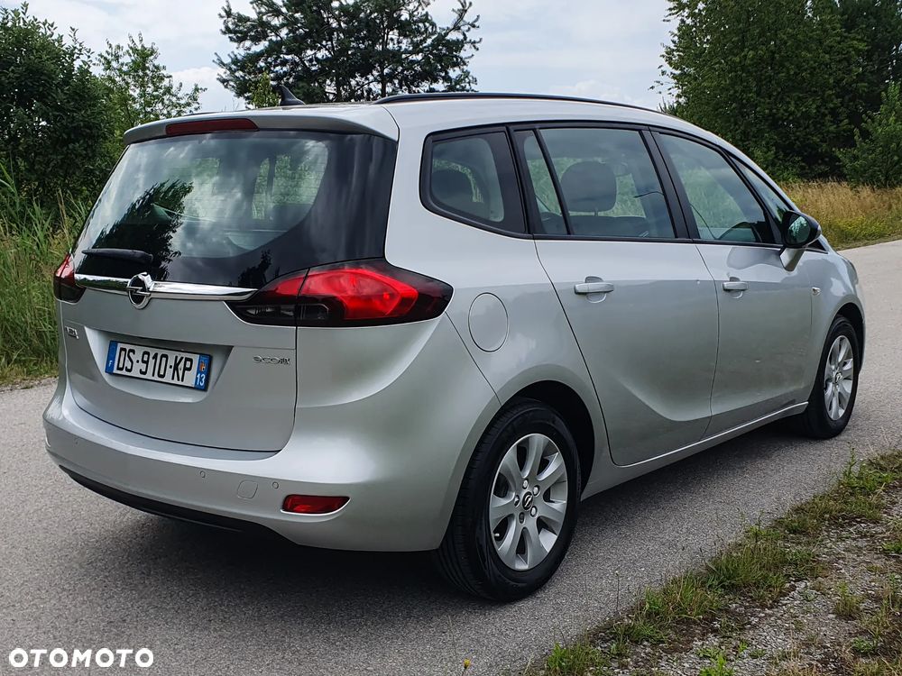 Opel Zafira - 12
