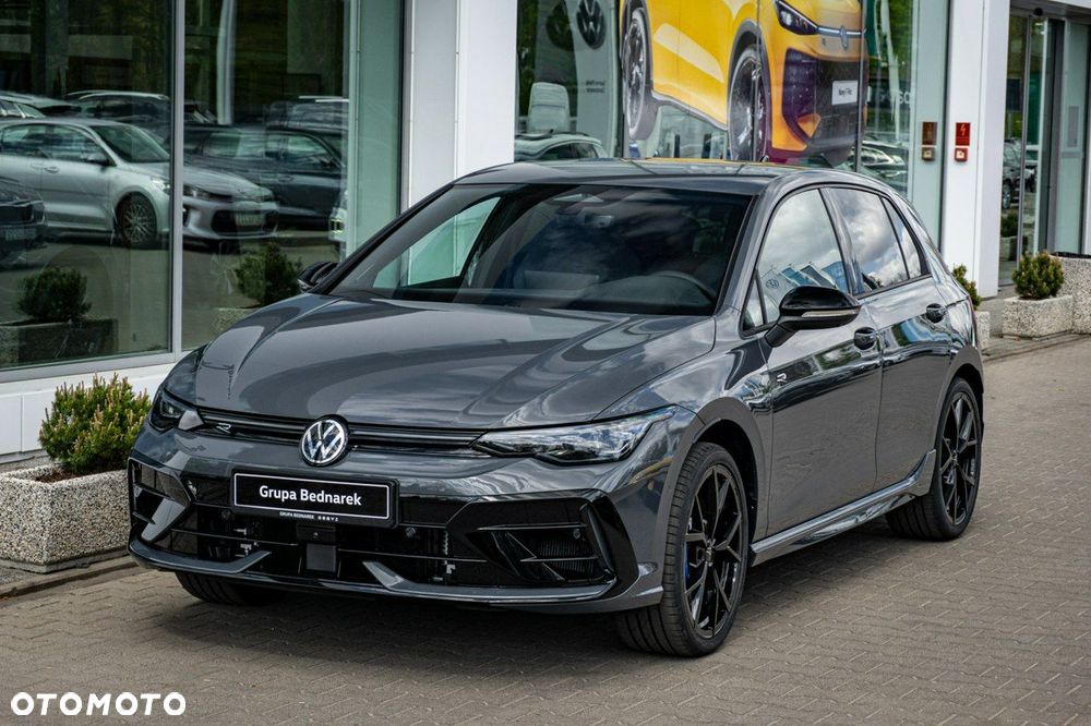 Volkswagen Golf - 10