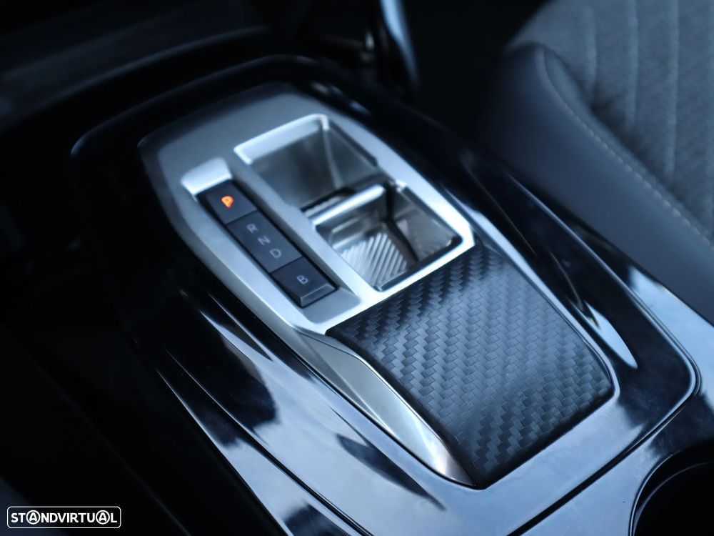 Peugeot e-2008 50 kWh Allure - 54
