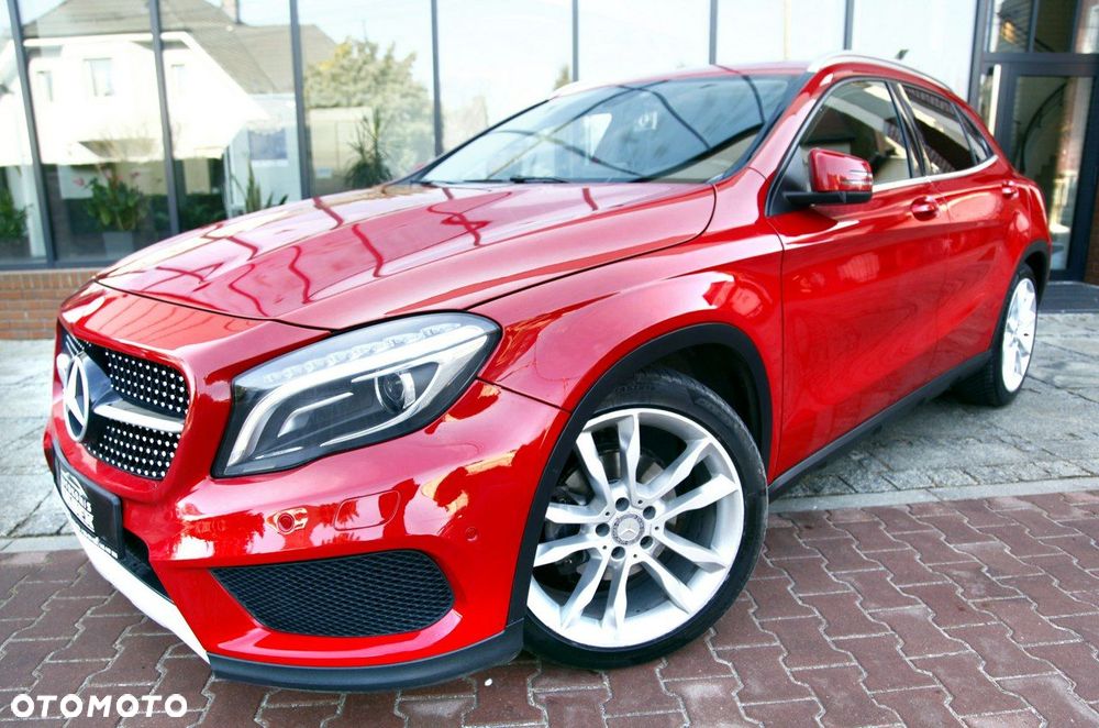 Mercedes-Benz GLA 180 7G-DCT Style - 25